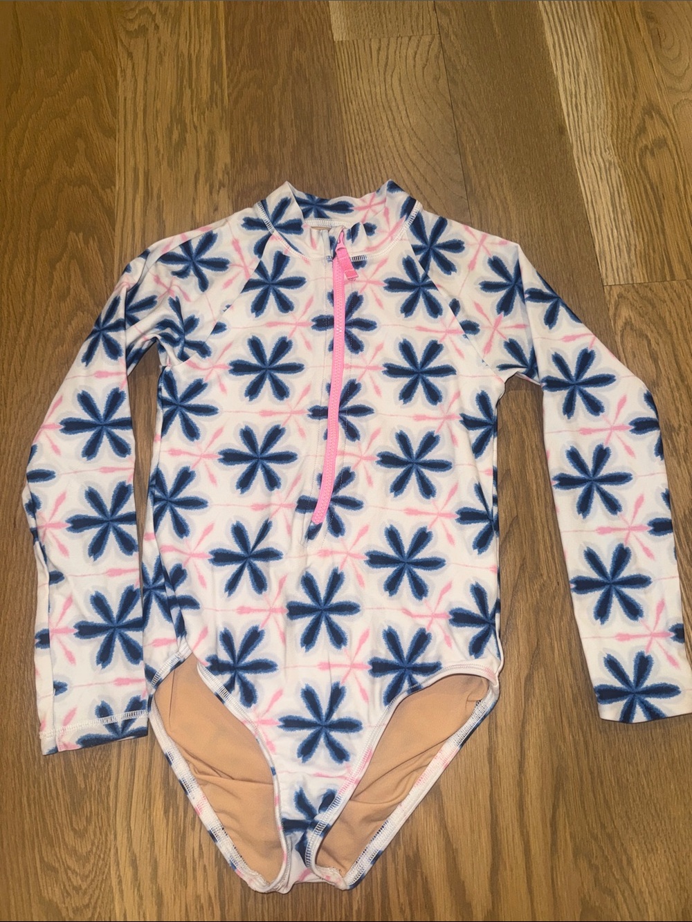 Crewcuts White Long-Sleeve Rashguard with Navy & Pink Floral Print